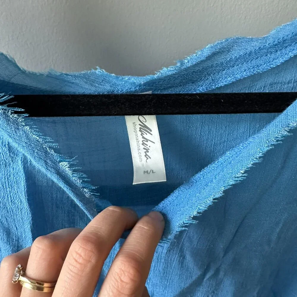 Mahina Tunic with Cinched Sleeves - Blue - Picture 4 of 7